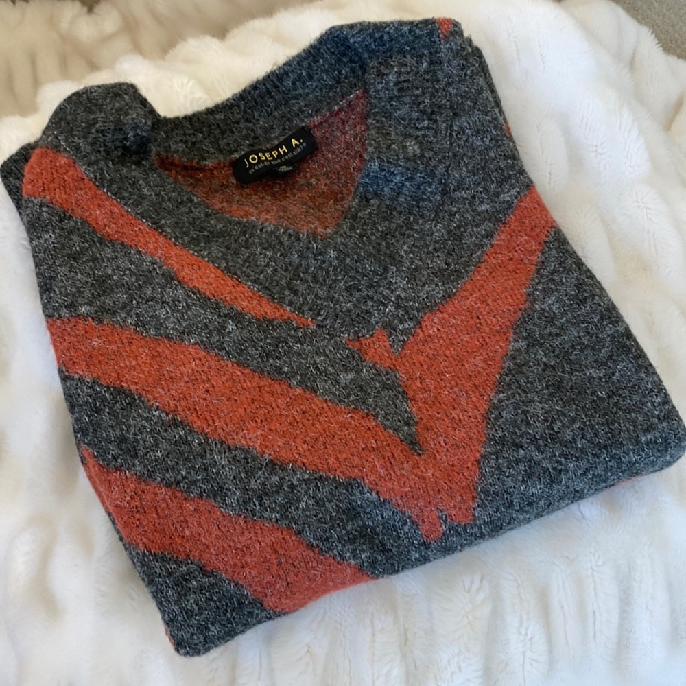 Oversized cute JOSEPH Wool V-neck Sweater